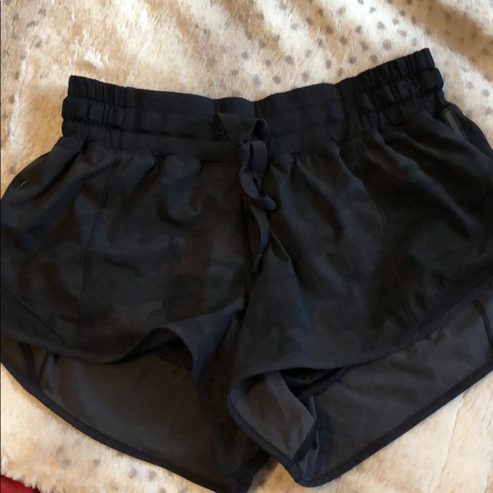 Lululemon black camouflage shorts